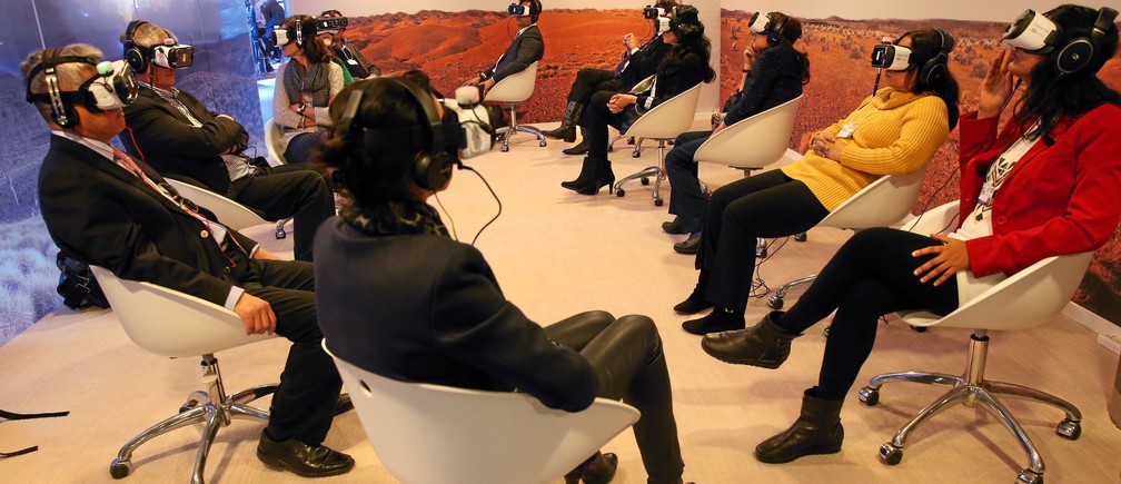 Beyond rail: using virtual reality to conduct meetings